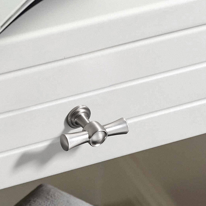 cabinet pulls and knobs