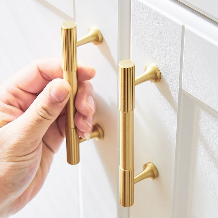 cabinet handles and pulls